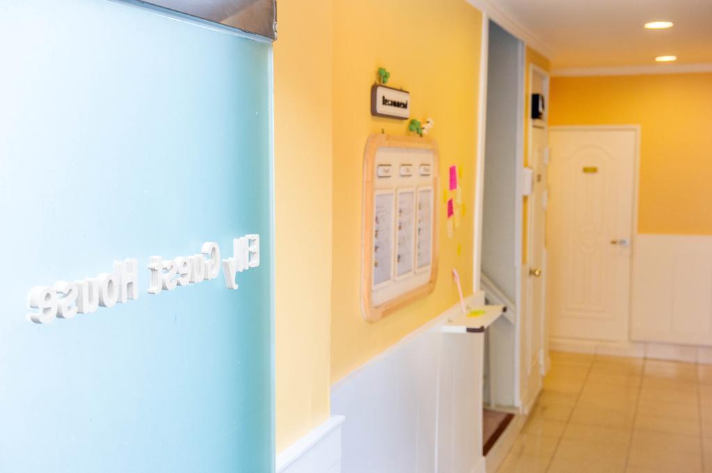 Elly Guesthouse Пусан Екстериор снимка