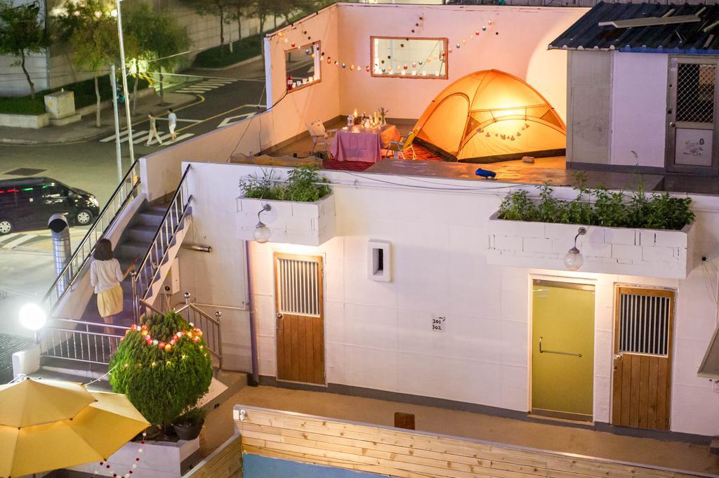 Elly Guesthouse Пусан Екстериор снимка